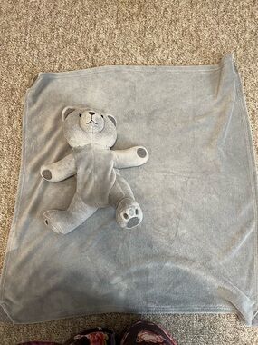 Thirty-One Bear and blanket